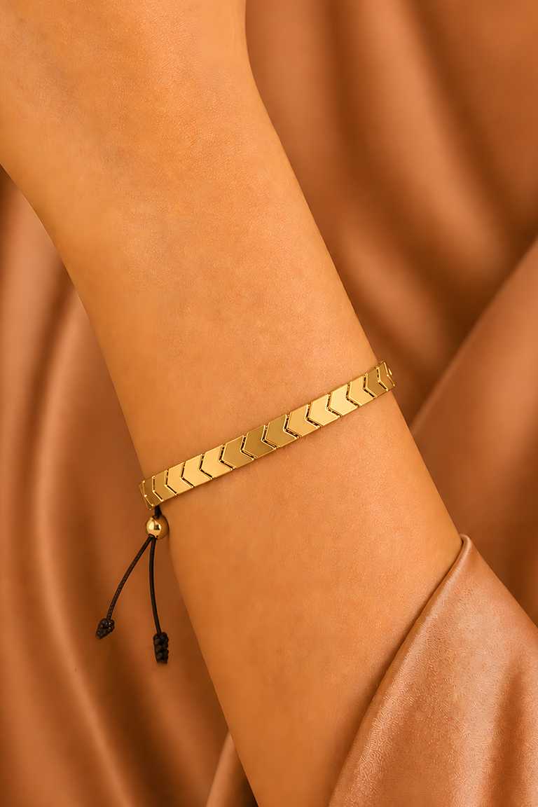 Elegant Chevron Adjustable Bracelet - Image 2