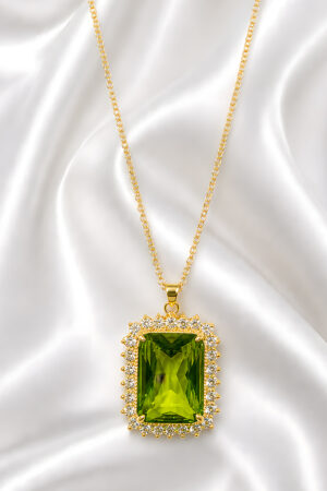 Royal Emerald Green Crystal Pendant Necklace